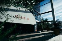 Vivez la Formule 1 depuis l’exclusif VIP Club 91 de Madring.</br>Espace VIP situé en pleine ligne droite du circuit.</br>Profitez du Grand Prix dans un cadre ultra-exclusif.