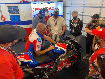 Visite du Box de l'équipe MotoGP