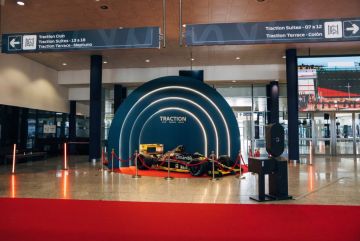 Vivez l’émotion du Grand Prix depuis le Traction Club.</br>Plongez dans une atmosphère exclusive au cœur de Madring.</br>Une expérience unique pour les amateurs de vitesse.