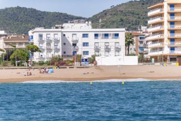 Hôtel 3 étoiles F1 Barcelone <br /> Costa Barcelona-Maresme, <br /> Grand Prix d’Espagne de Formule-1
